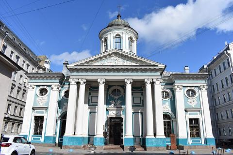 От святых мучениц до мифологических героинь: как страдание связано с красотой