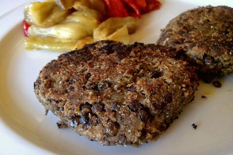 Из гречки и лука — такие котлеты исчезают со стола первыми: проверено
