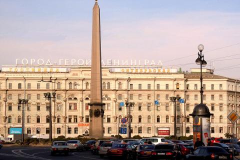 В Петербурге создадут маршруты «Модный Петербург» и «Маршруты памяти» для туристов