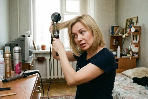 Вы уверены, что длинные волосы делают вас моложе? Зеркало может считать иначе