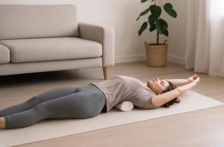 Держи осанку: утренние упражнения, которые мягко разбудят тело