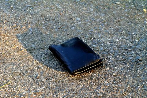 В Камчатском районе студентка украла деньги в такси: все детали происшествия