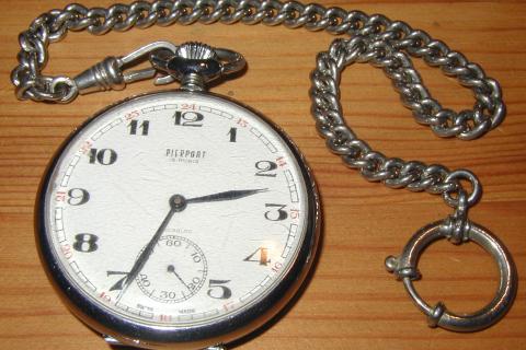 Физики создали криогенные атомные часы на одном атоме стронция