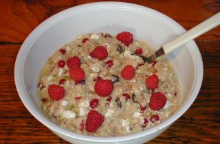 Толокно возвращается: забытая каша, которая сильнее кофе бодрит утром