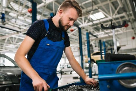 В Санкт-Петербурге заводы тормозят: почти все отрасли ушли в минус