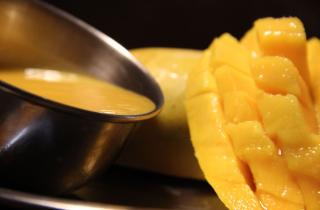 Йогурт с манго и персиком улучшает иммунитет и поддерживает зрение — эксперты