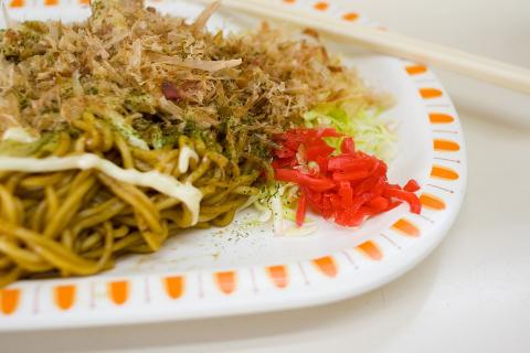Гречневая лапша, грибы и курица — добавляю один соус, и вкус запоминается