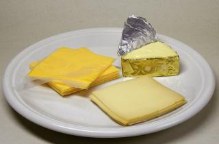 Разовое недельное употребление сыра уменьшает риск деменции