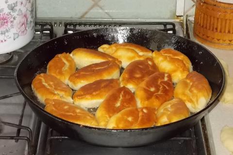 Пирожки с капустой по усть-илимскому рецепту стали истинным русским вкусом — повара