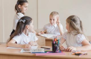 Формальные оценки за поведение бесполезны — аналитик Деревягин