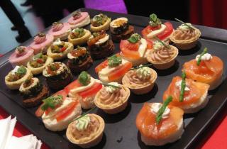 Красная рыба придала канапе насыщенный вкус — кулинарные эксперты