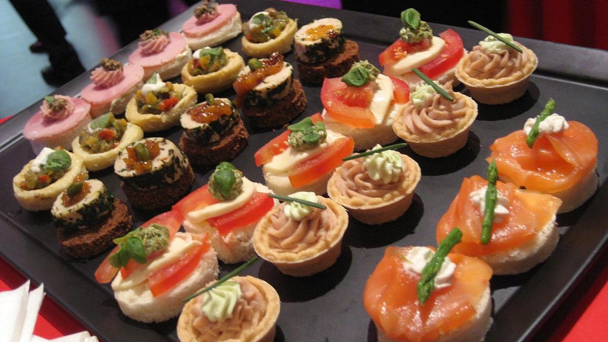 Канапе с сёмгой