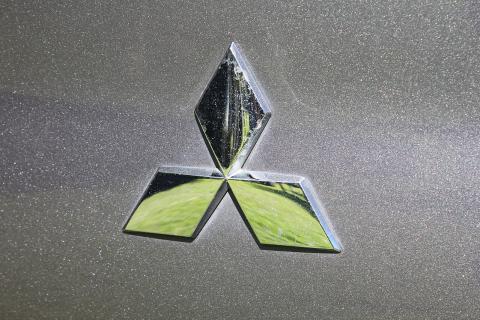 Mitsubishi снова в России: сколько стоит и как его оформить