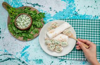 Твёрдый сыр усиливает насыщенность рыбных рулетиков — технологи питания