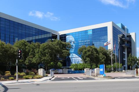 Президент США обвинил главу Intel в конфликте интересов