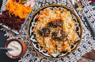 Пробовала много рецептов, но именно плов с этим мясом стал семейным — теперь готовлю только так