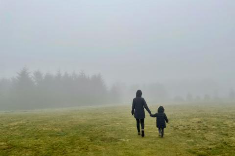 Принятие себя как достаточно хорошей мамы помогает снизить тревогу и эмоциональную нагрузку — Мел