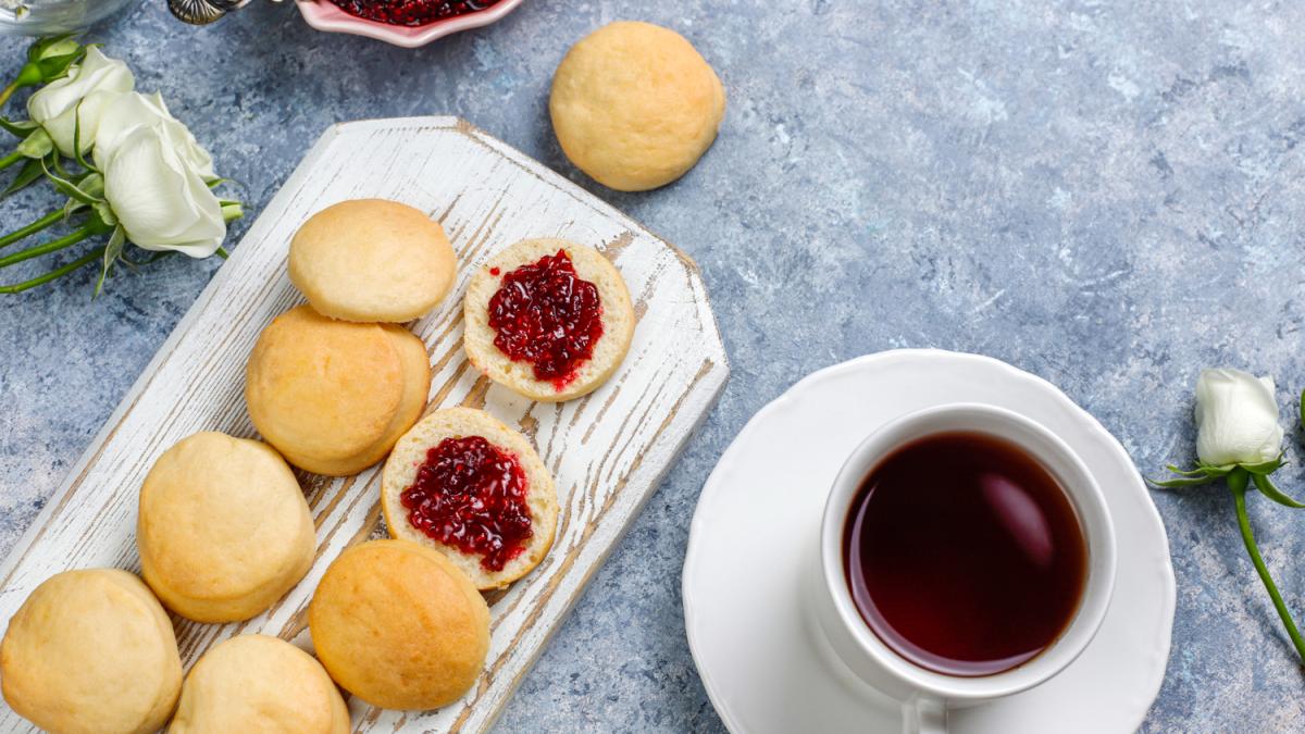 Английские сконы с вареньем