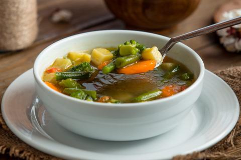 Суп без мяса, но с эффектом силы: северный рецепт с ягелем