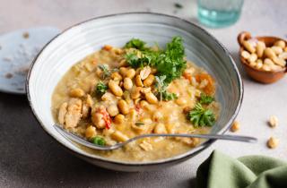 Стало известно, чем нутовый суп выигрывает у мясных вариантов