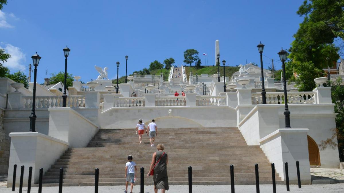 Большая Митридатская лестница, гора Митридат, Керчь Большая Митридатская лестница, гора Митридат, Керчь