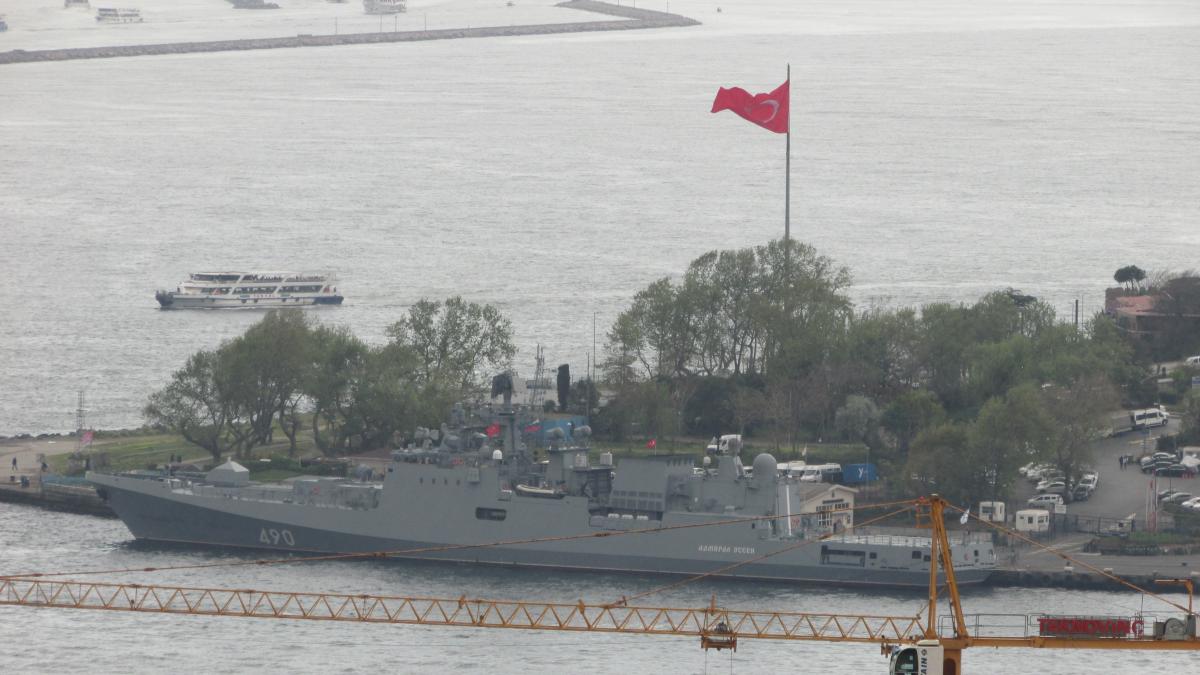 "Адмирал Эссен" - 2 мая 2019г. (Стамбул, Турция) "Адмирал Эссен" - 2 мая 2019г. (Стамбул, Турция)