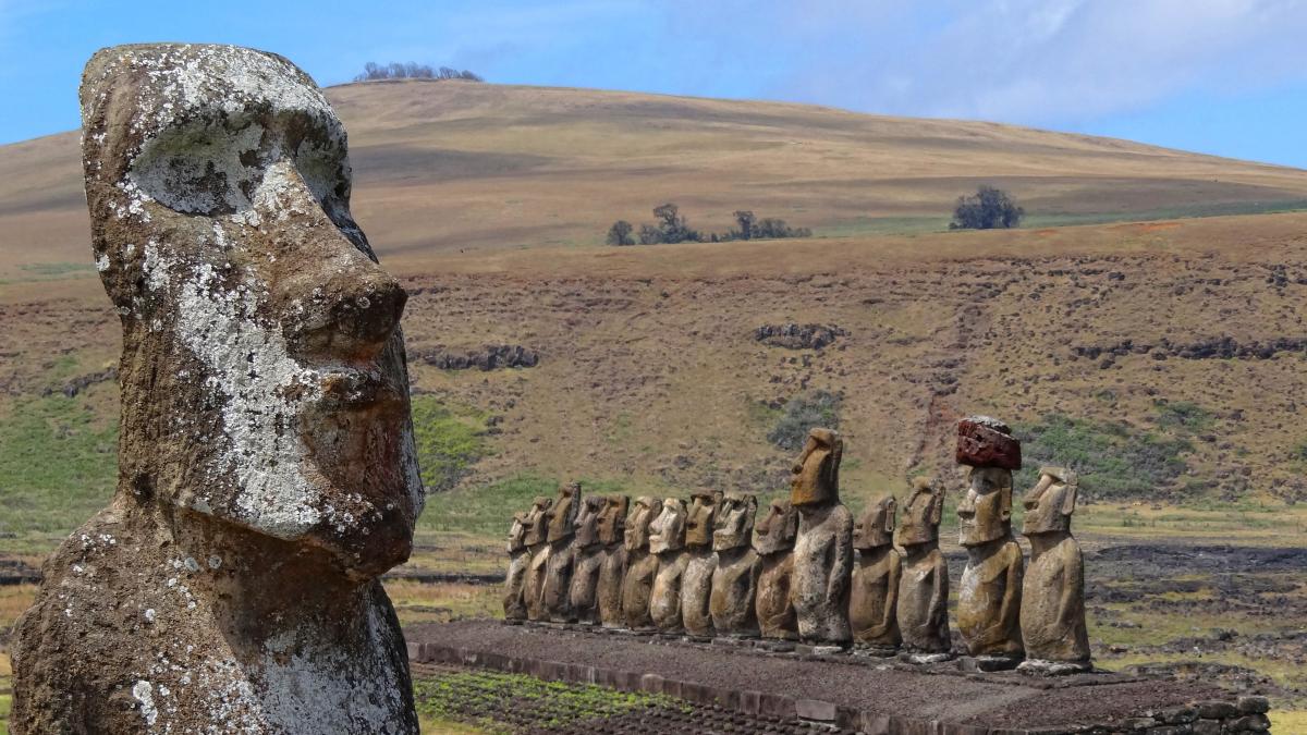 Статуи моаи острова Пасхи