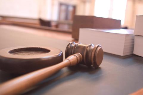Жительницу Карелии обвиняют в хранении и покушении на сбыт 120 граммов наркотиков