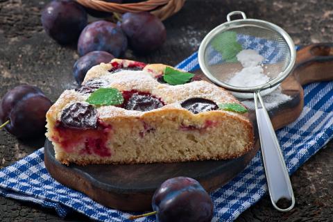 Рецепт ржаного пирога с черникой и мёдом