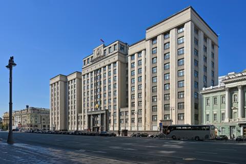 Миронов предложил повысить размер единого пособия на детей до уровня прожиточного минимума