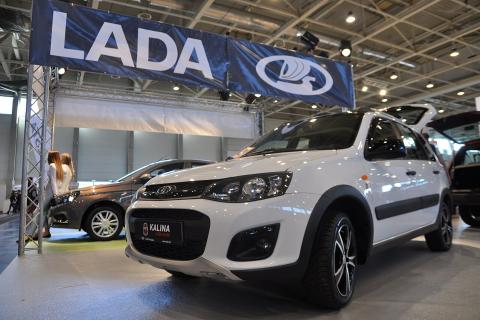 Впервые в истории: Lada готовит свой первый кроссовер Azimut