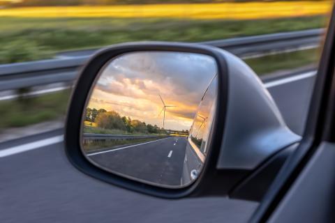 Россиян начали обманывать при заказе авто из-за рубежа: злоумышленники требуют предоплату и пошлины