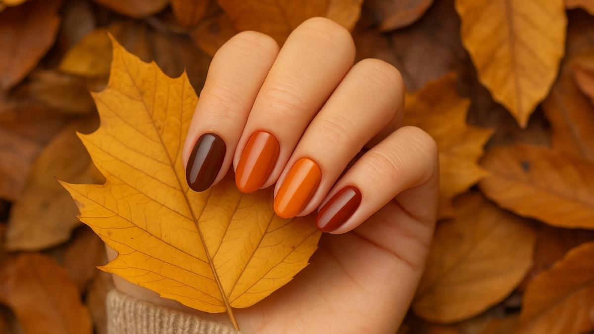 Тёплый осенний маникюр в карамельных оттенках