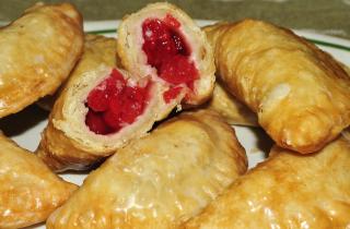 Добавил в пирожки один секрет из старой тетради бабушки, и они стали воздушными как облако