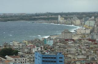 Пляжи Кубы опустеют:  почему Россия вывозит своих граждан с острова