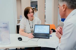 Вакансий меньше, конкурентов в восемь раз больше: офисные специалисты первыми попадают под удар охлаждения рынка труда