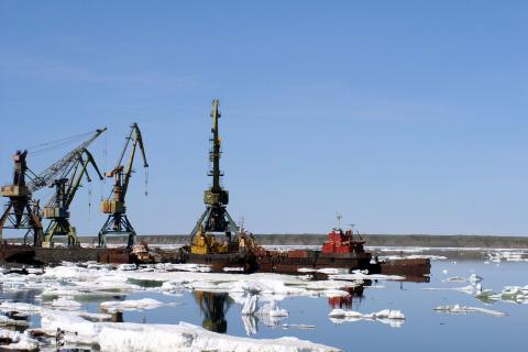 В морском порту Певек увеличат длину и ширину причала