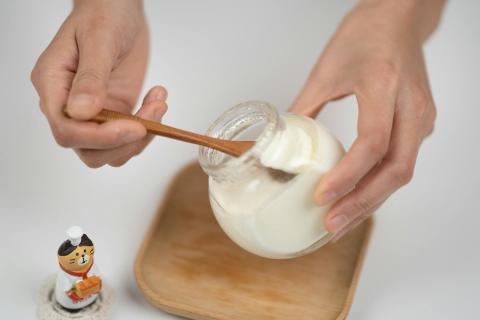 Необычный вкус и уникальная польза: как козий йогурт — идеальный союзник в борьбе с авитаминозом