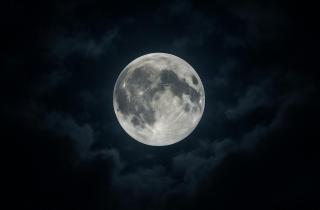 Морис Шателен: лунные миссии откладываются, так как на Луну летать запрещено