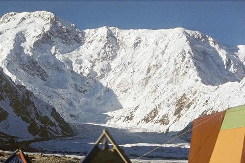 Ледяные лабиринты в горах