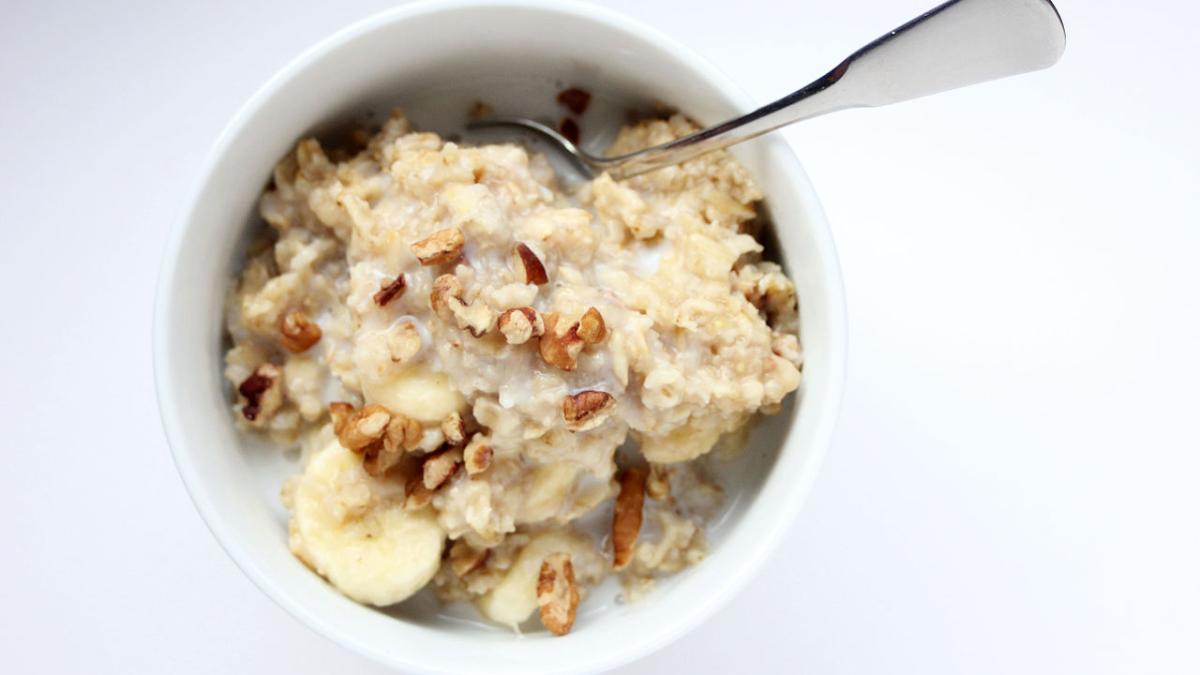 Овсянка в чашке