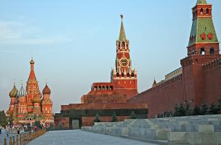 Когда-то стояли в очереди, теперь — пустые рейсы: кто отказался лететь в Россию