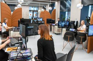 Установлен рост зарплат в ресторанах — экономисты