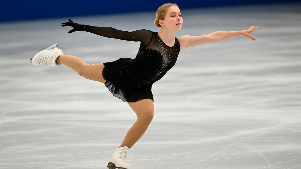 Фигуристка на льду