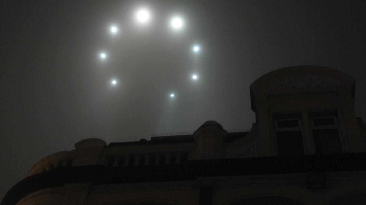 НЛО в небе над Ливерпулем НЛО в небе над Ливерпулем