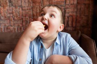 Детское ожирение нарушает развитие мозга — Гинзбург, врач