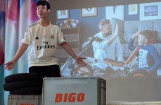 Когда игрушка превращается в урок физики: вот какой конструктор подарил Сбер чукотским детям