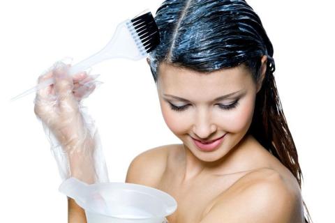 Краска и кондиционер: дуэт, о котором стилисты спорят — а модницы уже смешивают