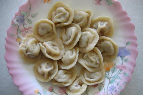 Пельмени по-якутски удивляют и бульоном, и начинкой