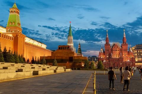 РПЦ скептически относится к пророчеству о выносе тела Ленина из Мавзолея и апокалипсисе